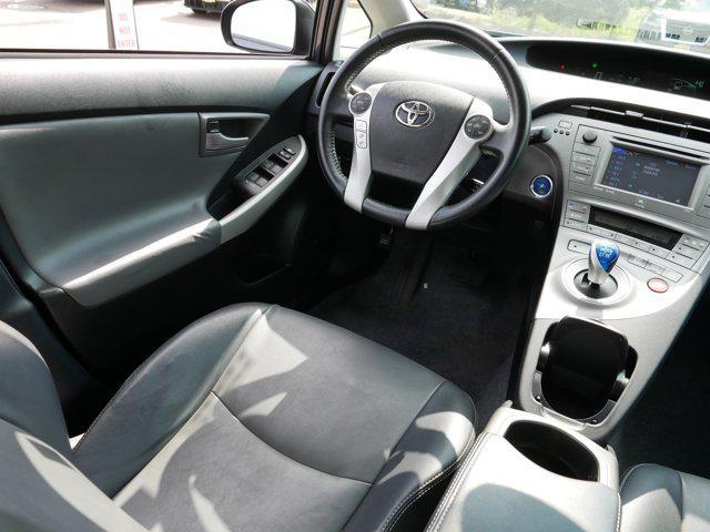 Photo of 2012 Winter Gray Metallic Toyota Prius