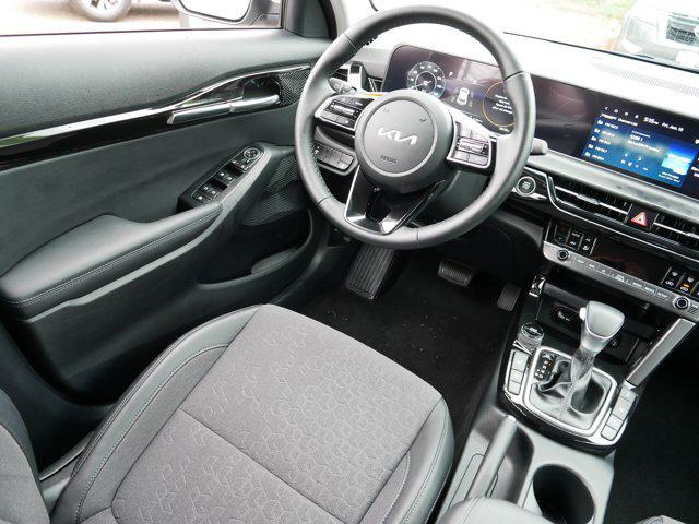 Photo of 2024 Steel Gray Kia Seltos