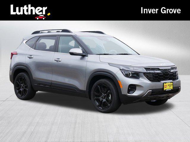 Photo of 2024 Steel Gray Kia Seltos