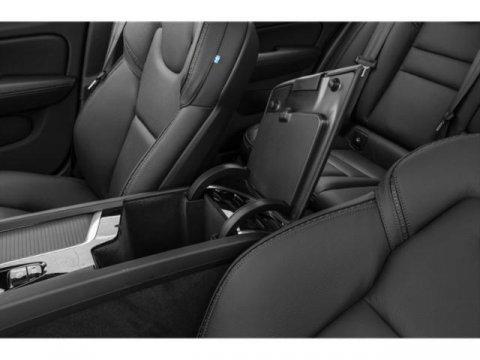 Photo of 2020 Crystal White Pearl Metallic Volvo V60 Cross Country