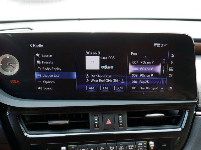 Photo of 2022 Eminent White Pearl Lexus ES 250