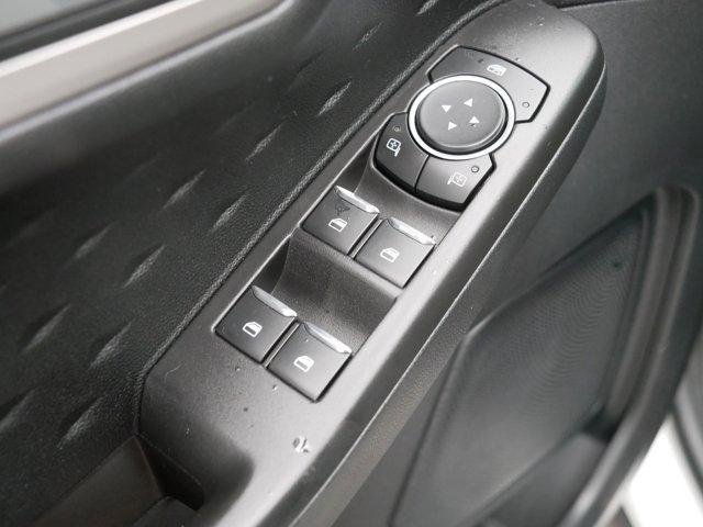 Photo of 2020 Star White Metallic Tri-Coat Ford Escape