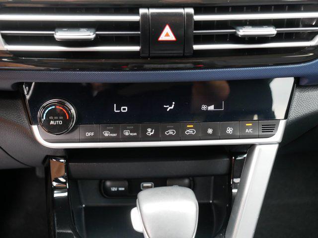 Photo of 2022 Cherry Black Kia Seltos