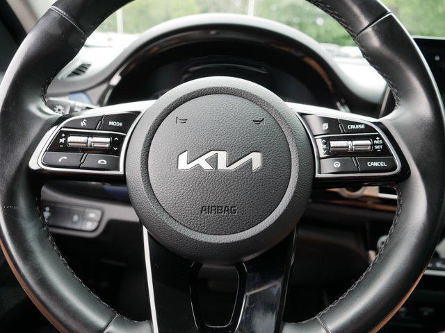 Photo of 2022 Cherry Black Kia Seltos