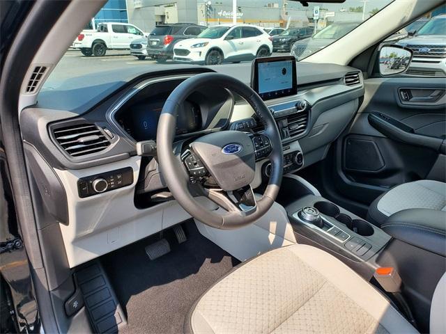 Photo of 2023 Black Metallic Ford Escape
