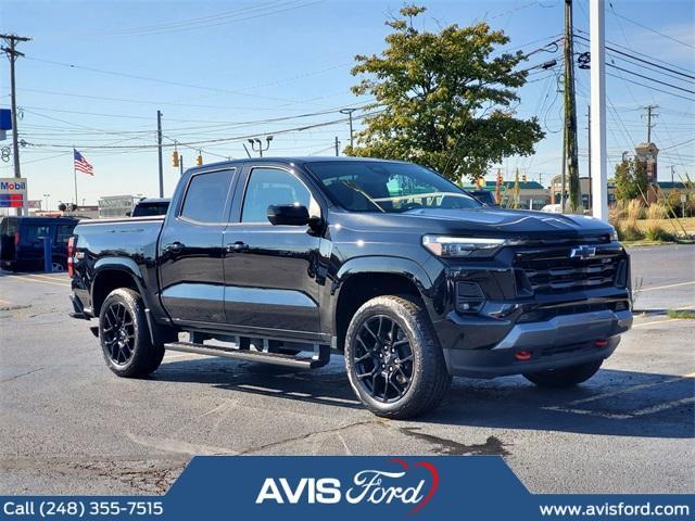 Photo of 2024 Black Chevrolet Colorado