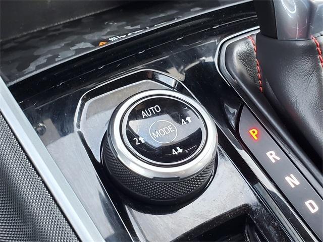 Photo of 2024 Black Chevrolet Colorado