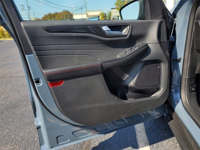 Photo of 2023 Vapor Blue Metallic Ford Escape
