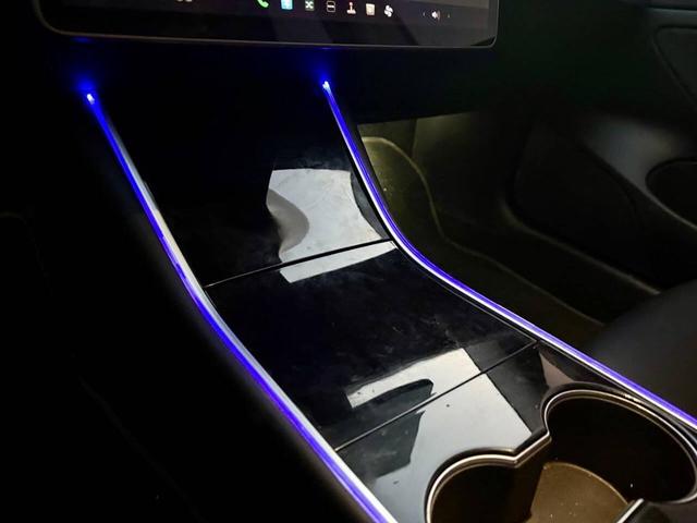 Photo of 2018 Pearl White Multi-Coat Tesla Model 3