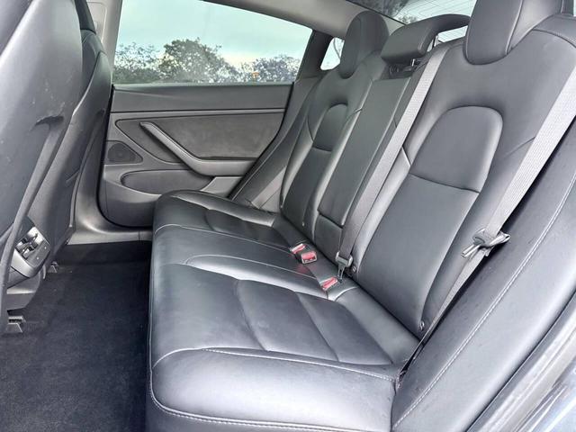 Photo of 2020 Gray Tesla Model 3