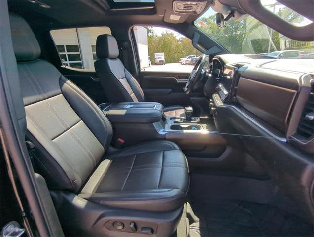 Photo of 2022 Black Chevrolet Silverado 1500