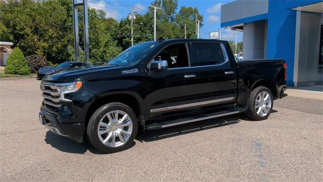 Photo of 2022 Black Chevrolet Silverado 1500