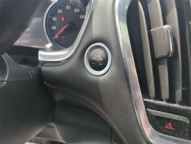 Photo of 2022 Silver Ice Metallic Chevrolet Traverse