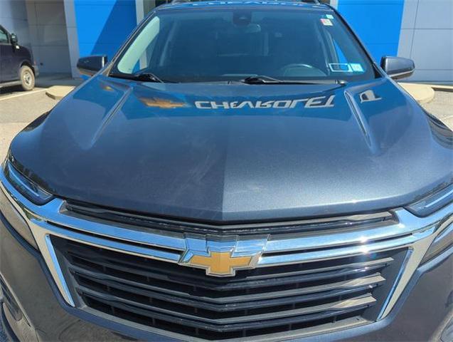 Photo of 2022 Iron Gray Metallic Chevrolet Equinox