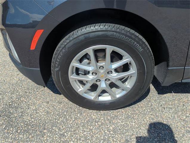 Photo of 2022 Iron Gray Metallic Chevrolet Equinox
