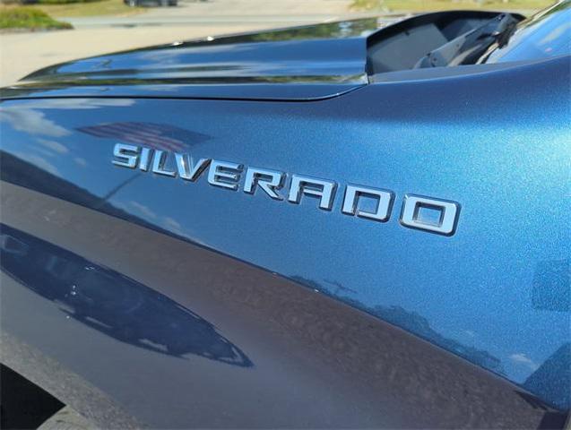 Photo of 2022 Northsky Blue Metallic Chevrolet Silverado 1500