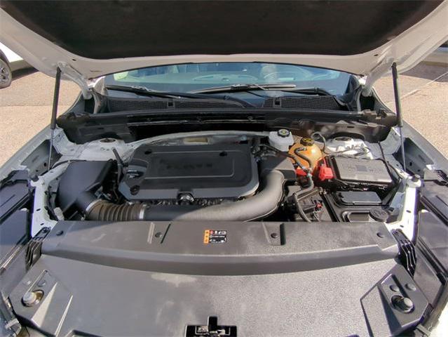 Photo of 2022 Summit White Buick Envision
