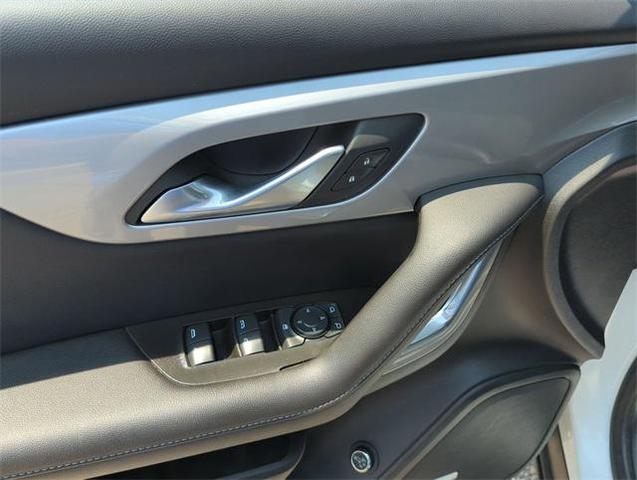 Photo of 2022 Summit White Chevrolet Blazer