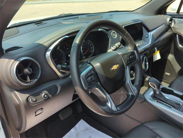 Photo of 2022 Summit White Chevrolet Blazer