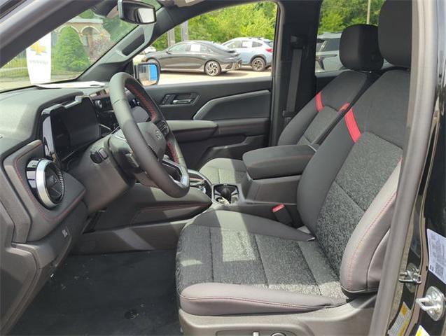 Photo of 2025 Black Chevrolet Colorado