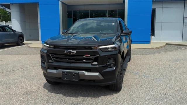 Photo of 2025 Black Chevrolet Colorado