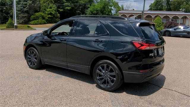 Photo of 2024 Mosaic Black Metallic Chevrolet Equinox
