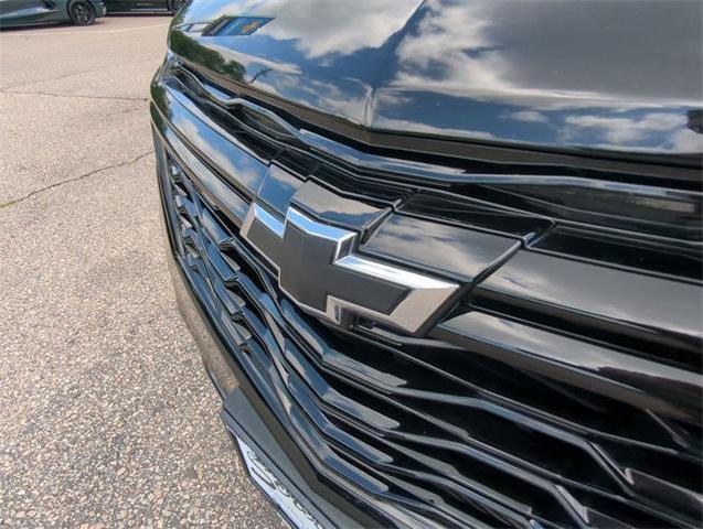 Photo of 2024 Mosaic Black Metallic Chevrolet Equinox