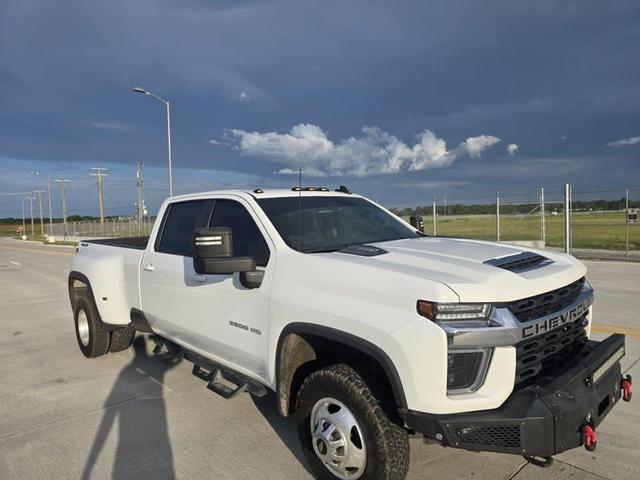 Photo of 2021 White Chevrolet Silverado 3500