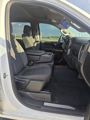 Photo of 2021 White Chevrolet Silverado 3500