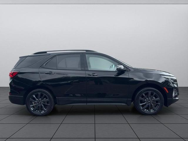 Photo of 2023 Mosaic Black Metallic Chevrolet Equinox