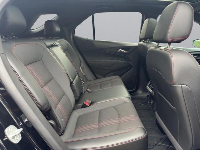 Photo of 2023 Mosaic Black Metallic Chevrolet Equinox