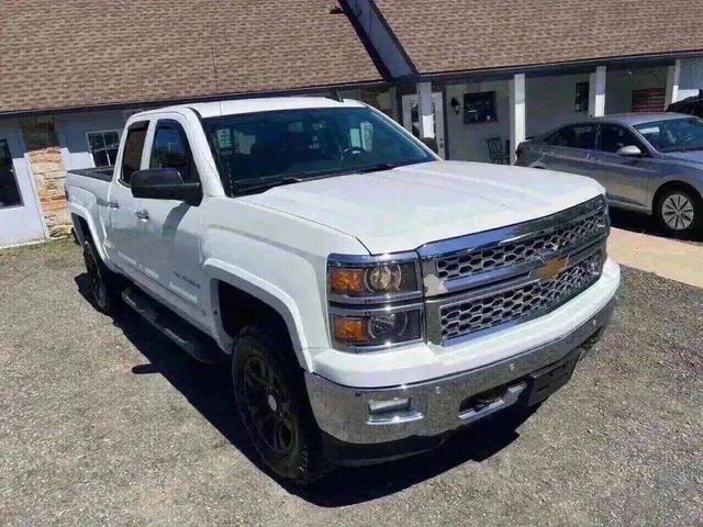 Photo of 2015 Summit White Chevrolet Silverado 1500