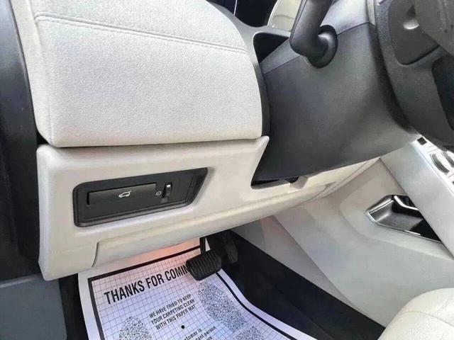 Photo of 2013 Black Land Rover Range Rover Evoque