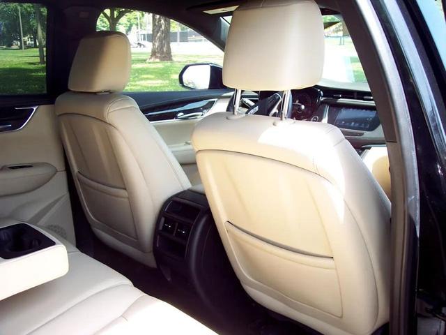 Photo of 2019 Black Cadillac XT5