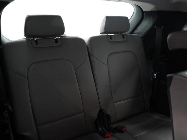 Photo of 2019 Silver Hyundai Santa Fe XL
