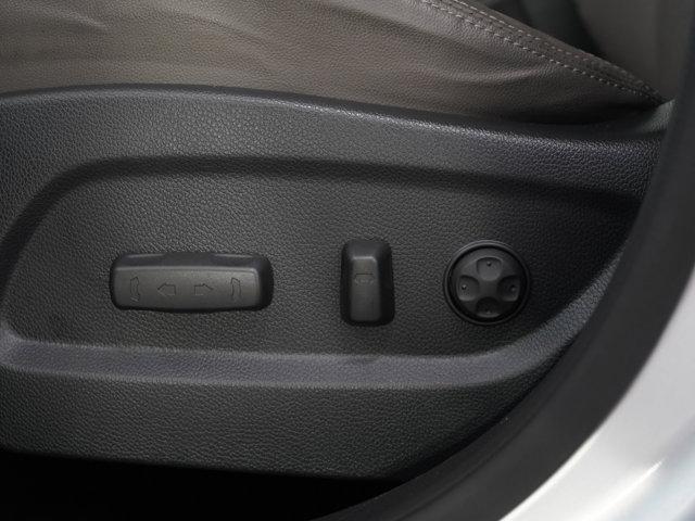 Photo of 2019 Silver Hyundai Santa Fe XL