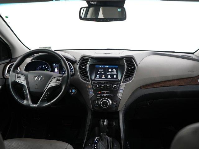 Photo of 2019 Silver Hyundai Santa Fe XL