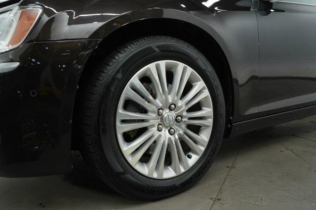Photo of 2013 Luxury Brown Pearlcoat Chrysler 300