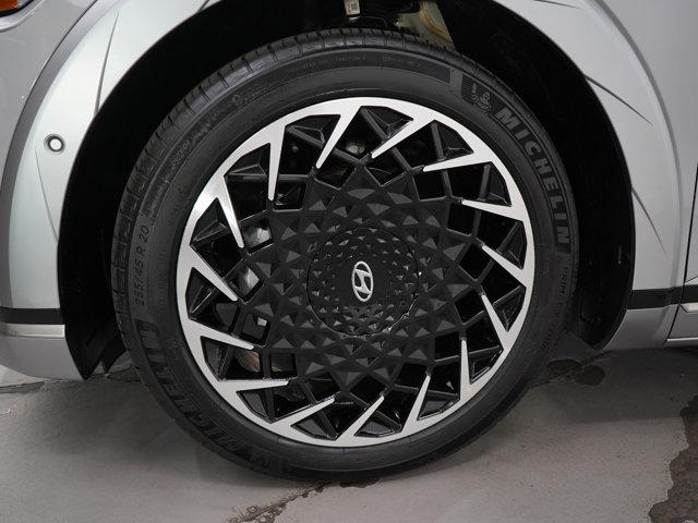 Photo of 2024 Cyber Gray Hyundai IONIQ 5