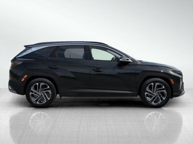 Photo of 2025 Ash Black Hyundai TUCSON Hybrid