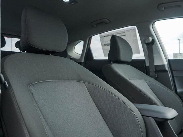 Photo of 2025 Atlas White Hyundai KONA