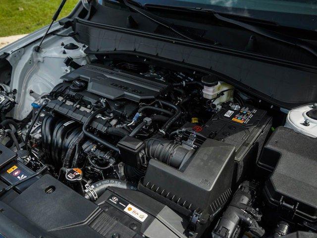 Photo of 2025 Atlas White Hyundai KONA