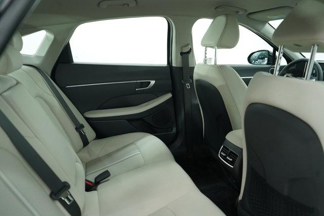 Photo of 2024 Black Hyundai SONATA Hybrid