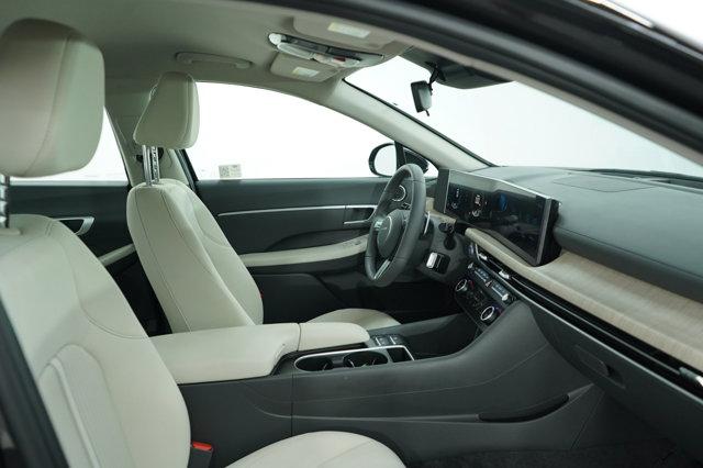 Photo of 2024 Black Hyundai SONATA Hybrid