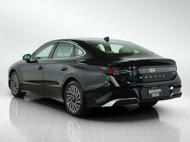 Photo of 2024 Black Hyundai SONATA Hybrid