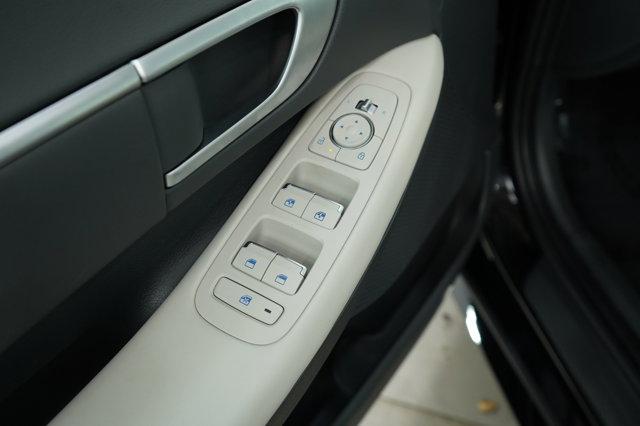 Photo of 2024 Black Hyundai SONATA Hybrid