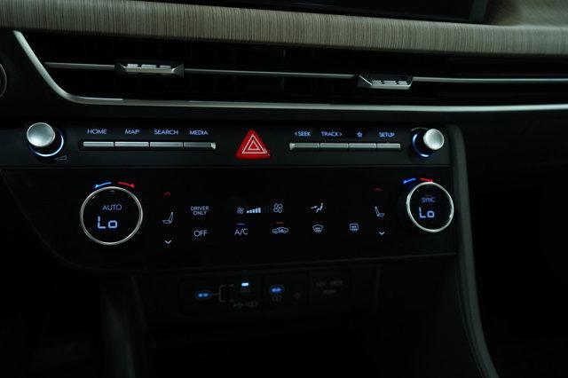 Photo of 2024 Black Hyundai SONATA Hybrid