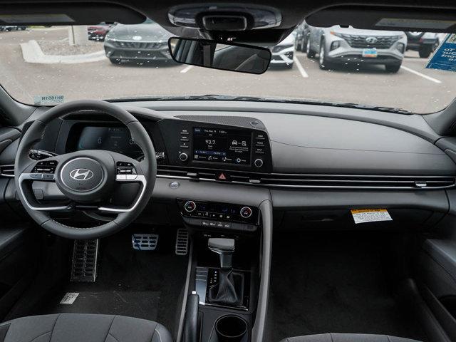 Photo of 2025 Amazon Gray Hyundai ELANTRA