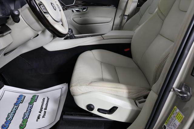 Photo of 2017 Luminous Sand Metallic Volvo XC90