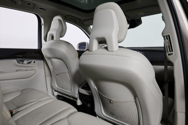 Photo of 2017 Luminous Sand Metallic Volvo XC90